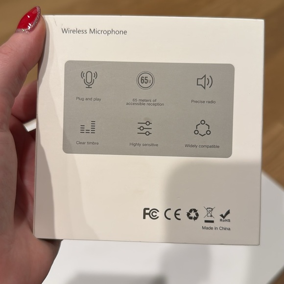 Wireless microphone - Picture 3 of 7